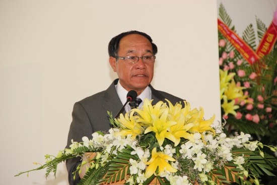 Mục sư Lê Văn Lực - Quản nhiệm HT Vạn Ninh hướng dẫn chương trình